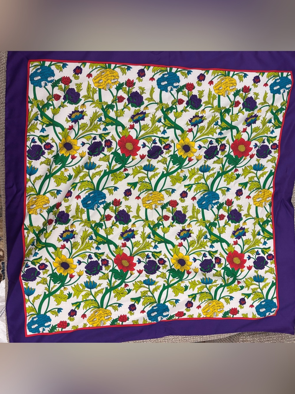 Vintage Totes Floral Scarf